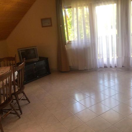 Zalakarosi Egerfa Nyaralohaz Foeldszinti Es Emeleti Apartman Exterior foto