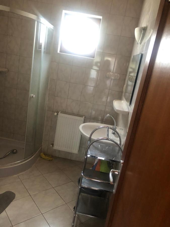 Zalakarosi Egerfa Nyaralohaz Foeldszinti Es Emeleti Apartman Exterior foto